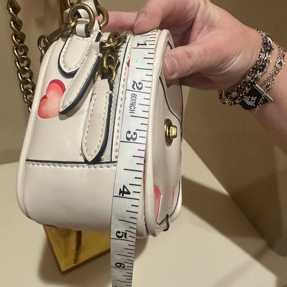 Coach Limited Edition Lunchbox Top Handle With Heart Print EUC - Picture 13 of 16